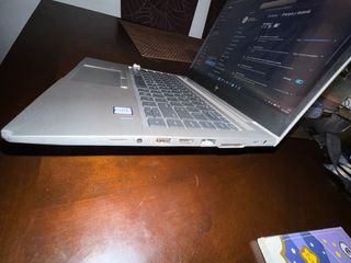 HP Core i7 526GB SSD 16GB RAM Plata