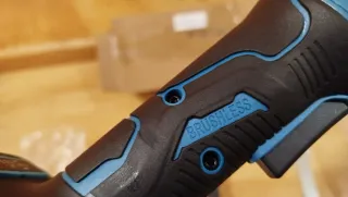 NUEVA! Radial 125mm velocidad regulable 2 baterías