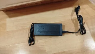 NUEVA! Radial 125mm velocidad regulable 2 baterías