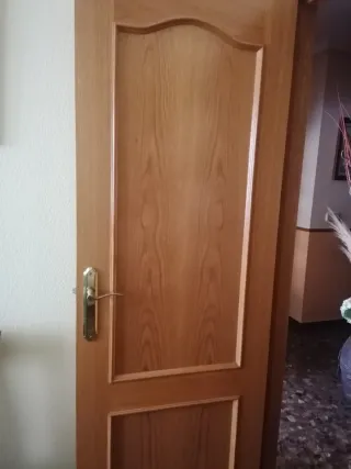 Puertas de madera para vivienda