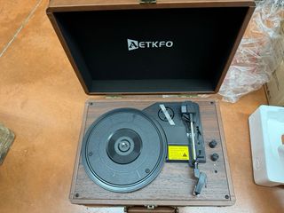 Tocadiscos Maletín Retro AETKFO Negro/Marrón