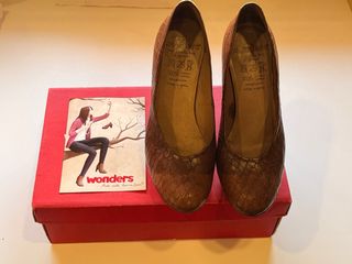 Zapatos Wonders piel cocodrilo marrones talla 37