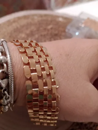 Pulsera dorada rejilla