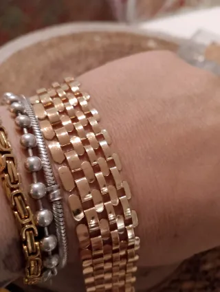 Pulsera dorada rejilla