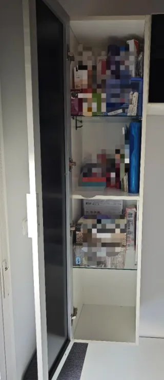 Mueble de salón modular blanco lacado y cristal