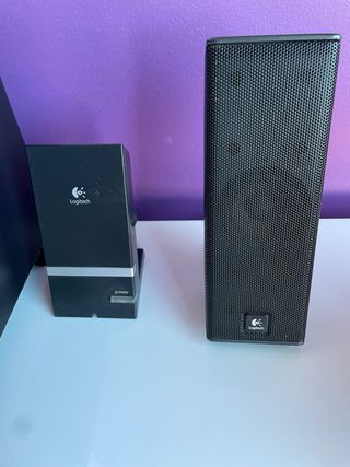 Altavoces Logitech con amplificador