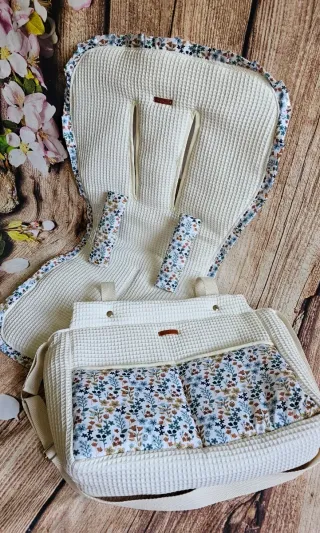 Colchoneta , funda Universal color crema