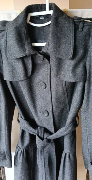 Abrigo paño entallado gris marengo