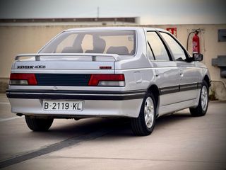 Peugeot 405 16V