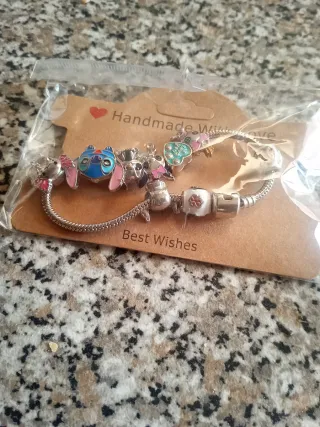 Pulseira com Pingentes Disney Stitch e Amigos