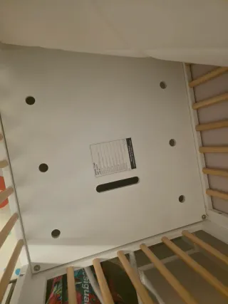 Cuna de bebé con colchón (nuevo)