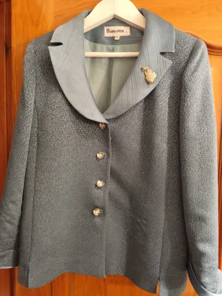 Traje de chaqueta azul verdoso
