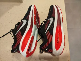 Zapatillas Runnig Nike Vomero 18 Talla 44.5