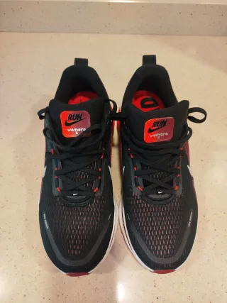Zapatillas Runnig Nike Vomero 18 Talla 44.5