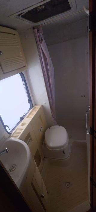 Autocaravana perfilada 2006