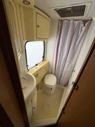 Autocaravana perfilada 2003