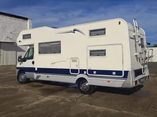 Autocaravana capuchina 2004