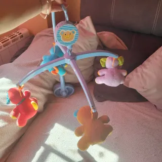 Móvil musical cuna
