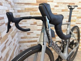 BICICLETA CARRETERA BASSO ASTRA. CARBONO. Talla M.