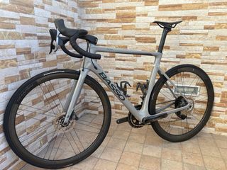 BICICLETA CARRETERA BASSO ASTRA. CARBONO. Talla M.