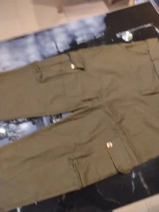 Pantalón cargo verde militar talla 42-46