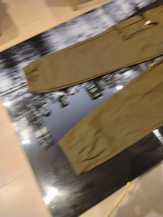 Pantalón cargo verde militar talla 42-46