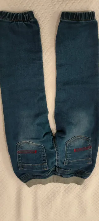 Pantaloni jeans bimbo con toppe