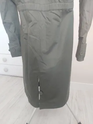 Gabardina Version Sud verde con parches
