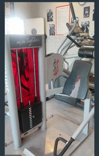 Máquina de gimnasio abdomen