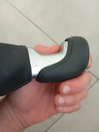 Pomo cambio Kia Río 4