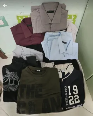 Set abbigliamento uomo. Felpe e camicie M. 10pezzi