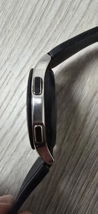 Samsung Galaxy Watch 46mm Plata | Cuidado + Caja