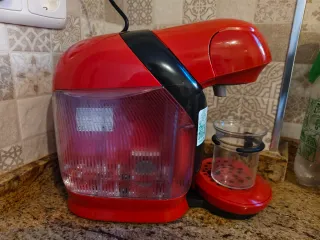 Cafetera Bosch Tassimo Roja