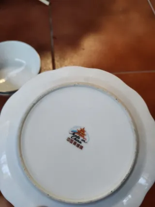 Set di 2 tazze e piatto in porcellana cinese