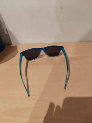 Gafas de sol azul marino y azul clarito