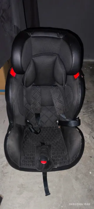 Silla coche Isofix negra
