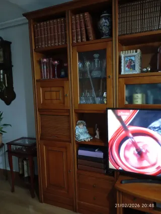 Mueble de salón de madera