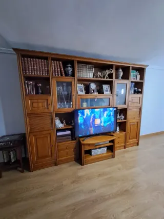 Mueble de salón de madera