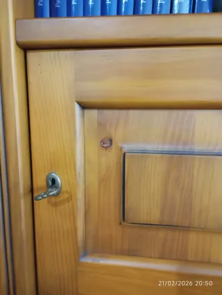 Mueble de salón de madera