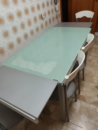 Mesa de cocina cristal y metal