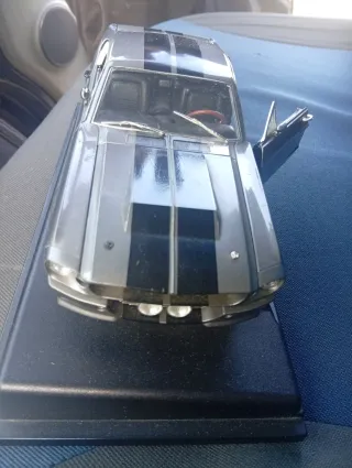 Coche a escala Eleanor GT 500E