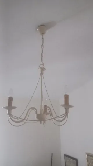 Lámpara araña blanca diseño