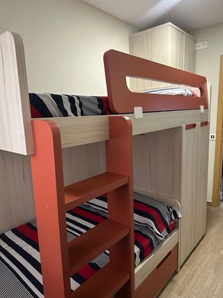 Litera tren con armario y colchones