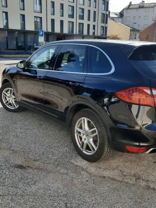 Porsche Cayenne 2011