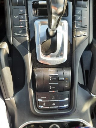 Porsche Cayenne 2011