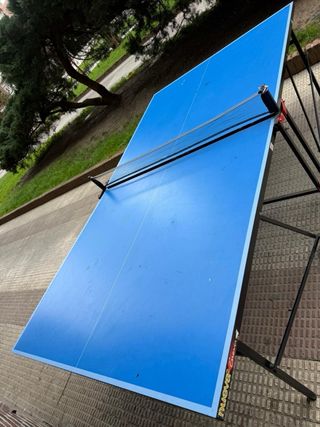 Mesa de ping pong azul