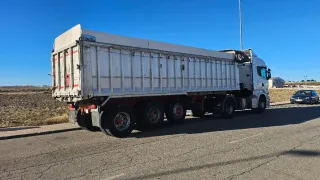 Semirremolque bañera basculante