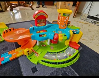 Circuito y Coches Tuc Tuc