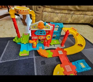 Circuito y Coches Tuc Tuc