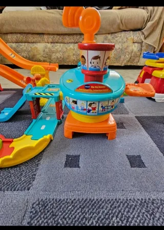 Circuito y Coches Tuc Tuc